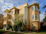 https://images.listonce.com.au/custom/160x/listings/621-glenhuntly-road-elwood-vic-3184/389/01793389_img_01.jpg?2nths7S5i6w