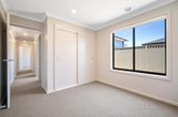 https://images.listonce.com.au/custom/160x/listings/621-kline-street-canadian-vic-3350/052/01620052_img_09.jpg?-LtM42O3j2g