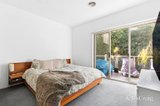 https://images.listonce.com.au/custom/160x/listings/6221-roslyn-road-belmont-vic-3216/761/01738761_img_05.jpg?WzMRwPw6gIw