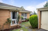 https://images.listonce.com.au/custom/160x/listings/627-chatham-road-canterbury-vic-3126/449/01734449_img_07.jpg?sSlDMxrz8Yo