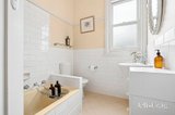 https://images.listonce.com.au/custom/160x/listings/63-albert-street-daylesford-vic-3460/685/01822685_img_11.jpg?Z_UUHz9ekC4
