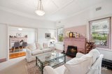 https://images.listonce.com.au/custom/160x/listings/63-albert-street-daylesford-vic-3460/897/01896897_img_04.jpg?Ohbhk74dVik