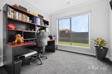 https://images.listonce.com.au/custom/160x/listings/63-clydesdale-drive-bonshaw-vic-3352/429/01810429_img_14.jpg?YYSoTi-w6fk