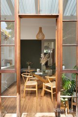 https://images.listonce.com.au/custom/160x/listings/63-evans-street-brunswick-vic-3056/382/01985382_img_16.jpg?gIbVxk4Zb-k