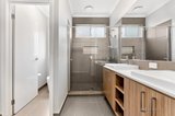 https://images.listonce.com.au/custom/160x/listings/63-grainger-parade-lucas-vic-3350/134/01911134_img_08.jpg?2VRxyQdREdw