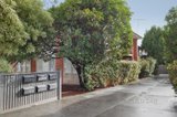 https://images.listonce.com.au/custom/160x/listings/63-hope-street-glen-iris-vic-3146/574/01732574_img_09.jpg?3xC1Ml5M1Uc