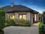 https://images.listonce.com.au/custom/160x/listings/63-kangaroo-road-murrumbeena-vic-3163/989/00828989_img_01.jpg?7SxhukYjrNo