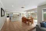 https://images.listonce.com.au/custom/160x/listings/63-leane-drive-eltham-vic-3095/211/01156211_img_08.jpg?7Wzia8maLbs