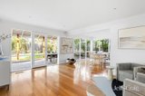 https://images.listonce.com.au/custom/160x/listings/63-maxine-drive-st-helena-vic-3088/151/01817151_img_07.jpg?DxitUKmAJkQ