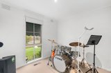 https://images.listonce.com.au/custom/160x/listings/63-phoenix-drive-wheelers-hill-vic-3150/742/01908742_img_11.jpg?wBZ1WGQ8q4c