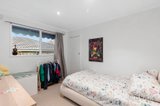 https://images.listonce.com.au/custom/160x/listings/63-phoenix-drive-wheelers-hill-vic-3150/742/01908742_img_12.jpg?ie63swGZQSE