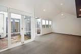 https://images.listonce.com.au/custom/160x/listings/63-station-street-port-melbourne-vic-3207/918/01815918_img_05.jpg?V9seQeyO424