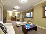 https://images.listonce.com.au/custom/160x/listings/63-woods-street-newport-vic-3015/710/01202710_img_06.jpg?6_nBtqUs1D8