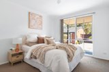 https://images.listonce.com.au/custom/160x/listings/630-stanley-avenue-eltham-vic-3095/139/01505139_img_07.jpg?sL0lB_ws1YQ