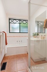 https://images.listonce.com.au/custom/160x/listings/6307-canterbury-road-ringwood-vic-3134/077/01773077_img_07.jpg?1ys4tP4vHZI