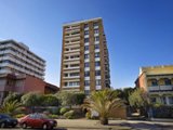 https://images.listonce.com.au/custom/160x/listings/63195-beaconsfield-parade-middle-park-vic-3206/437/01087437_img_09.jpg?y5XtTLrPMlE