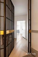 https://images.listonce.com.au/custom/160x/listings/63461-st-kilda-road-melbourne-vic-3004/092/01976092_img_13.jpg?xMs97YT7QQQ