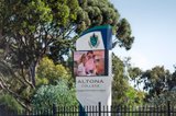 https://images.listonce.com.au/custom/160x/listings/635-grieve-parade-altona-vic-3018/267/01691267_img_12.jpg?asoaWfKSY6c