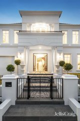 https://images.listonce.com.au/custom/160x/listings/636-highbury-road-glen-waverley-vic-3150/690/01772690_img_02.jpg?DzKS3y9JEIM