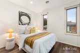 https://images.listonce.com.au/custom/160x/listings/637-wooddale-grove-donvale-vic-3111/139/01954139_img_07.jpg?lW18qzMYyFI