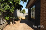 https://images.listonce.com.au/custom/160x/listings/638-french-street-noble-park-vic-3174/576/01813576_img_07.jpg?ckJzik7Oxjo