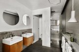 https://images.listonce.com.au/custom/160x/listings/63a-park-street-abbotsford-vic-3067/000/01939000_img_10.jpg?ksT2twq4hko