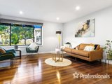 https://images.listonce.com.au/custom/160x/listings/64-allendale-road-croydon-vic-3136/809/01525809_img_07.jpg?xrh-yrSPB8I