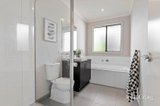 https://images.listonce.com.au/custom/160x/listings/64-aspect-drive-keysborough-vic-3173/471/01915471_img_11.jpg?7fmuM359MjU