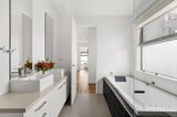 https://images.listonce.com.au/custom/160x/listings/64-beach-road-beaumaris-vic-3193/966/01989966_img_10.jpg?IvCZN49Icgs