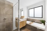 https://images.listonce.com.au/custom/160x/listings/64-chase-boulevard-alfredton-vic-3350/576/01796576_img_10.jpg?8U2ObJvfN7A