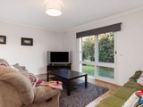 https://images.listonce.com.au/custom/160x/listings/64-fernhill-road-mount-evelyn-vic-3796/676/01524676_img_11.jpg?JzAC6guR4nk