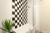 https://images.listonce.com.au/custom/160x/listings/64-glen-huntly-road-elwood-vic-3184/955/01794955_img_07.jpg?vxC2Dv8m5Iw