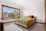 https://images.listonce.com.au/custom/160x/listings/64-high-street-maldon-vic-3463/369/01898369_img_07.jpg?hv6YZX4GAW4