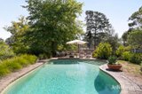 https://images.listonce.com.au/custom/160x/listings/64-research-warrandyte-road-research-vic-3095/268/01742268_img_12.jpg?4_-nX3-xXMg