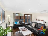 https://images.listonce.com.au/custom/160x/listings/64-springfield-avenue-croydon-vic-3136/504/01525504_img_03.jpg?Ldf8V-shJtU