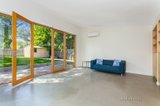 https://images.listonce.com.au/custom/160x/listings/64-urquhart-street-castlemaine-vic-3450/711/00768711_img_02.jpg?dMQ-YKohOZ0