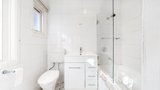 https://images.listonce.com.au/custom/160x/listings/640-millswyn-street-south-yarra-vic-3141/256/01950256_img_05.jpg?xH423uxfNEc