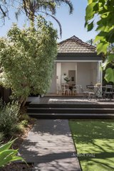 https://images.listonce.com.au/custom/160x/listings/641-inkerman-road-caulfield-north-vic-3161/108/01591108_img_15.jpg?R2AyGOoH770