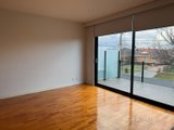 https://images.listonce.com.au/custom/160x/listings/641-nimmo-street-essendon-vic-3040/957/01721957_img_05.jpg?QpGbgsoak2s