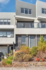 https://images.listonce.com.au/custom/160x/listings/6418-gaffney-street-pascoe-vale-vic-3044/579/01735579_img_09.jpg?jXZEoHpFm9E