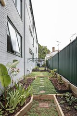 https://images.listonce.com.au/custom/160x/listings/6469-dryburgh-street-north-melbourne-vic-3051/019/01332019_img_10.jpg?BRE4a1exZHY