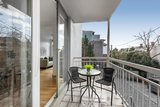 https://images.listonce.com.au/custom/160x/listings/648-dalgety-street-st-kilda-vic-3182/818/01639818_img_07.jpg?siGYv7noCQg