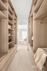 https://images.listonce.com.au/custom/160x/listings/648-plenty-road-preston-vic-3072/934/01922934_img_11.jpg?n8FRHTlOgu0