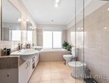 https://images.listonce.com.au/custom/160x/listings/64a-male-street-brighton-vic-3186/116/01582116_img_03.jpg?ziNAO5F90oM