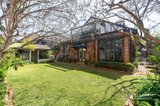 https://images.listonce.com.au/custom/160x/listings/65-blessington-street-st-kilda-vic-3182/634/01809634_img_02.jpg?y_3VmVovV-4