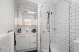 https://images.listonce.com.au/custom/160x/listings/65-cobden-street-south-melbourne-vic-3205/530/01691530_img_08.jpg?mHEo8anpy74