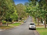 https://images.listonce.com.au/custom/160x/listings/65-durham-road-surrey-hills-vic-3127/720/01683720_img_09.jpg?HAAkp5Y-Pd8