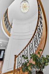 https://images.listonce.com.au/custom/160x/listings/65-grantley-drive-glen-waverley-vic-3150/832/01913832_img_16.jpg?AYhbskZ_YYA