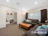 https://images.listonce.com.au/custom/160x/listings/65-hull-road-croydon-vic-3136/677/01525677_img_04.jpg?FylW9AGRSZ0