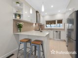 https://images.listonce.com.au/custom/160x/listings/65-hull-road-croydon-vic-3136/677/01525677_img_06.jpg?Qi0LQeSosbM